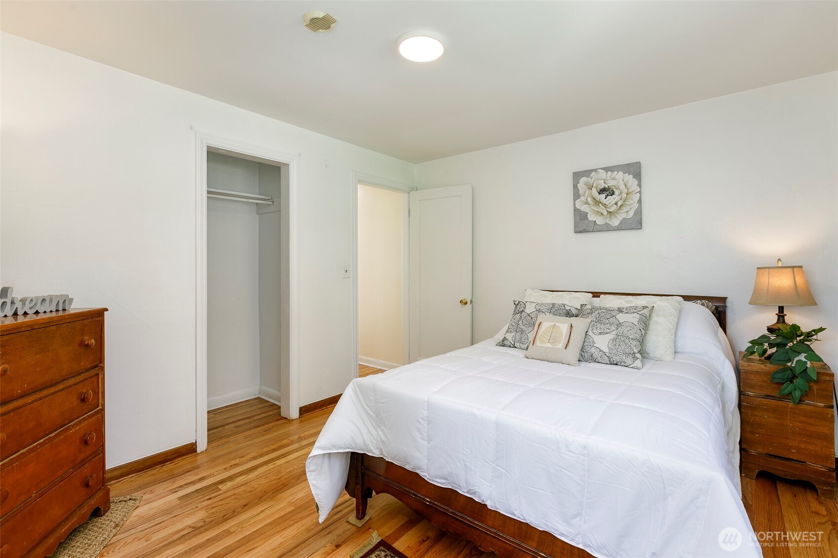 12434 12th Avenue S, Burien, WA 98168-2241