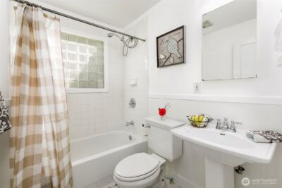 12434 12th Avenue S, Burien, WA 98168-2241 - Photo 17