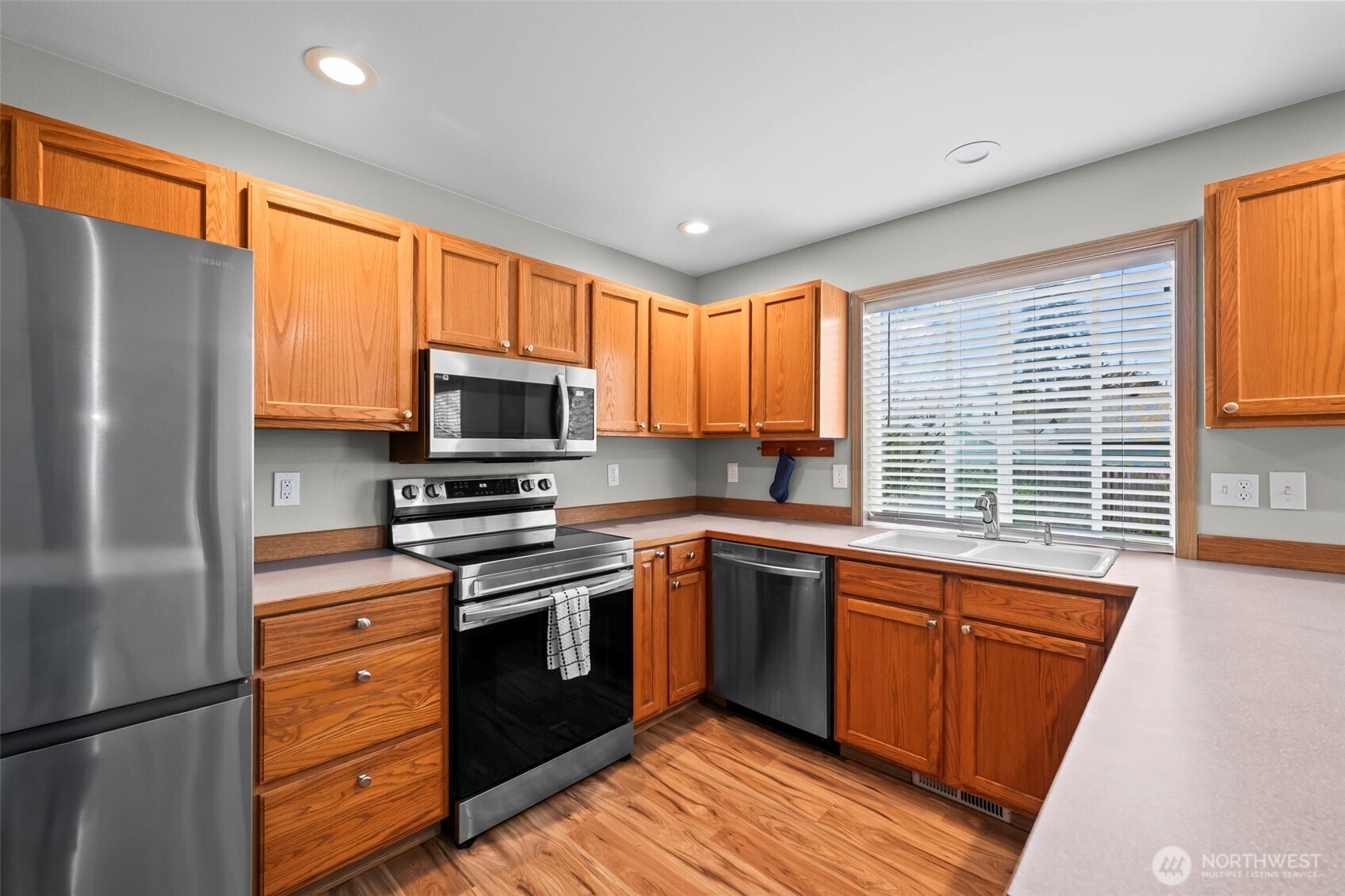 15630 92nd Way SE, Yelm, WA 98597