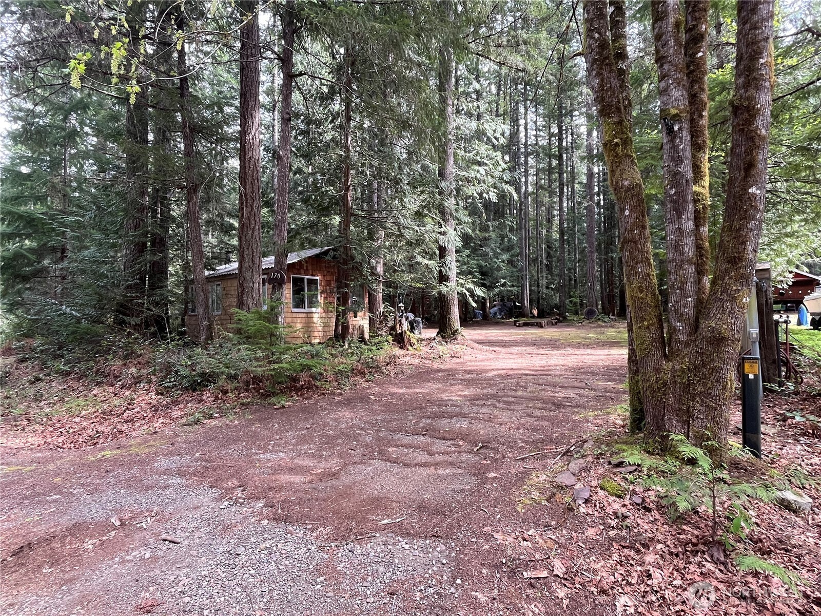 170 N Mount Washington Drive , Hoodsport, WA 98548