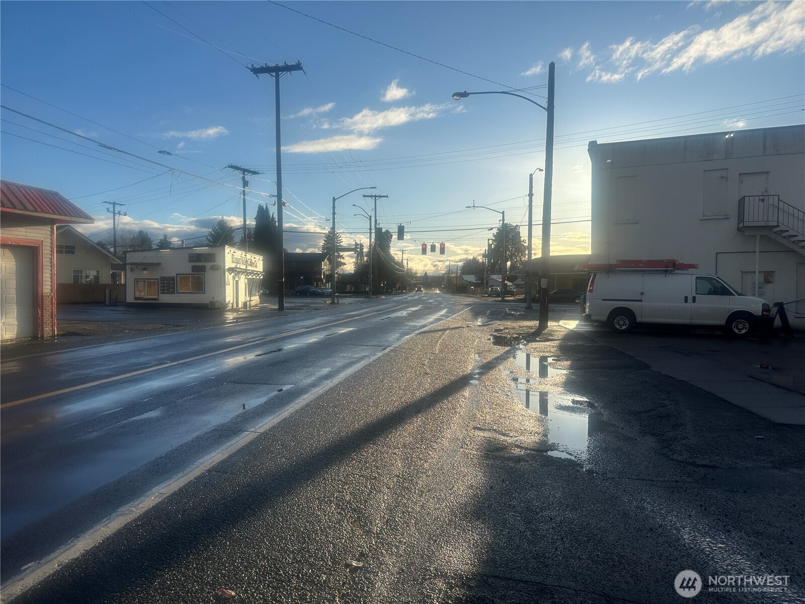 11022 Valley Avenue E, Puyallup, WA 98372