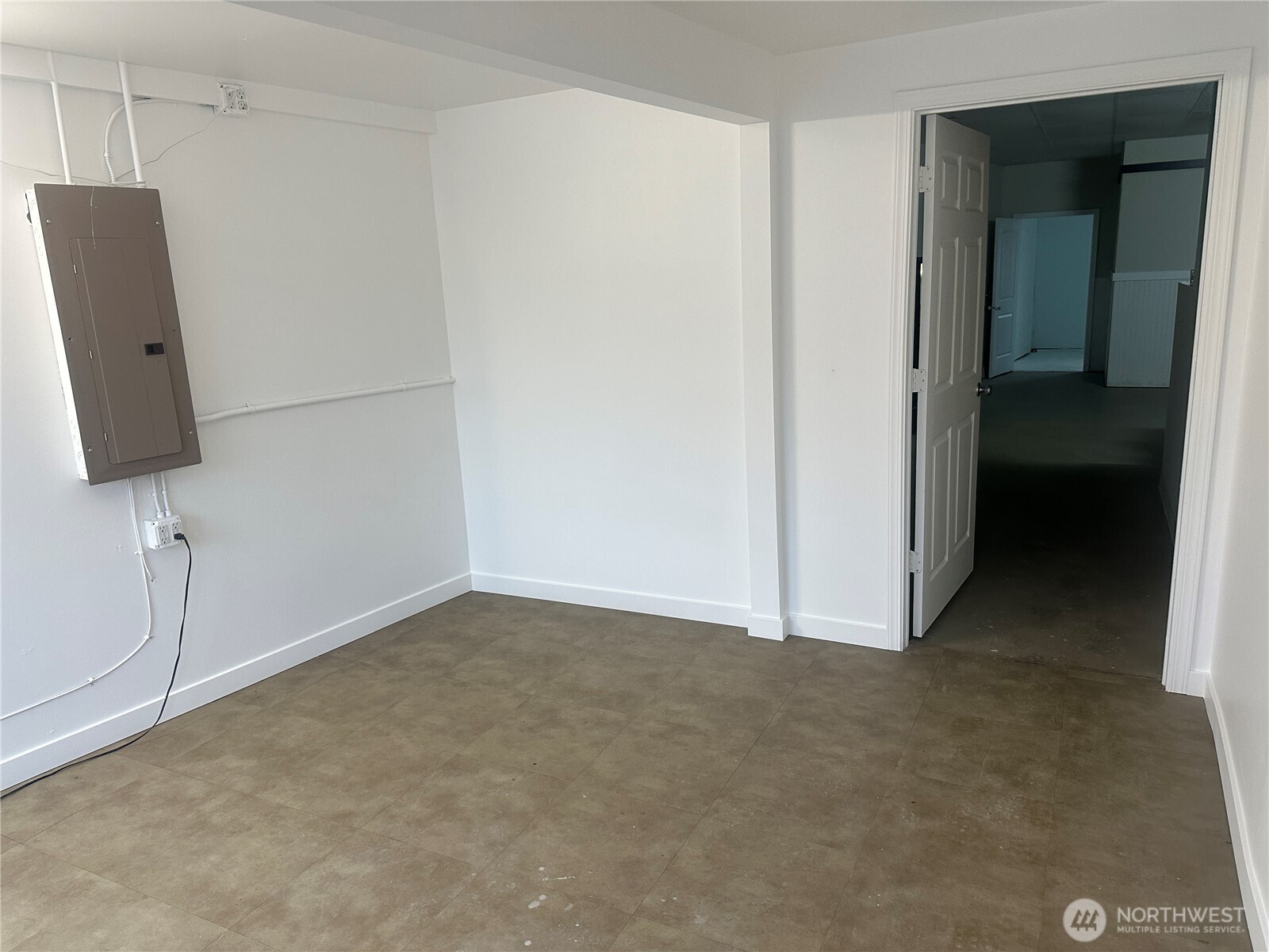 11022 Valley Avenue E, Puyallup, WA 98372