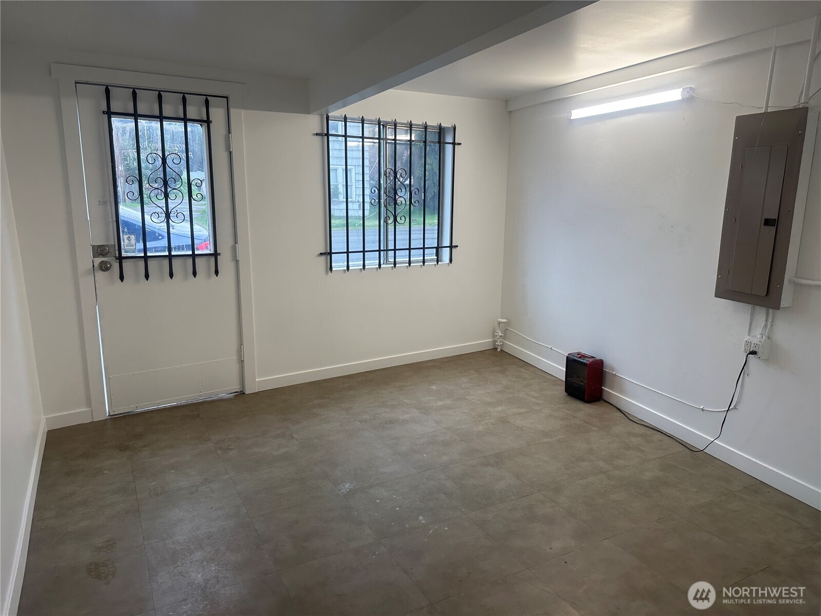 11022 Valley Avenue E, Puyallup, WA 98372