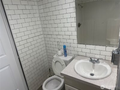 11022 Valley Avenue E, Puyallup, WA 98372 - Photo 10