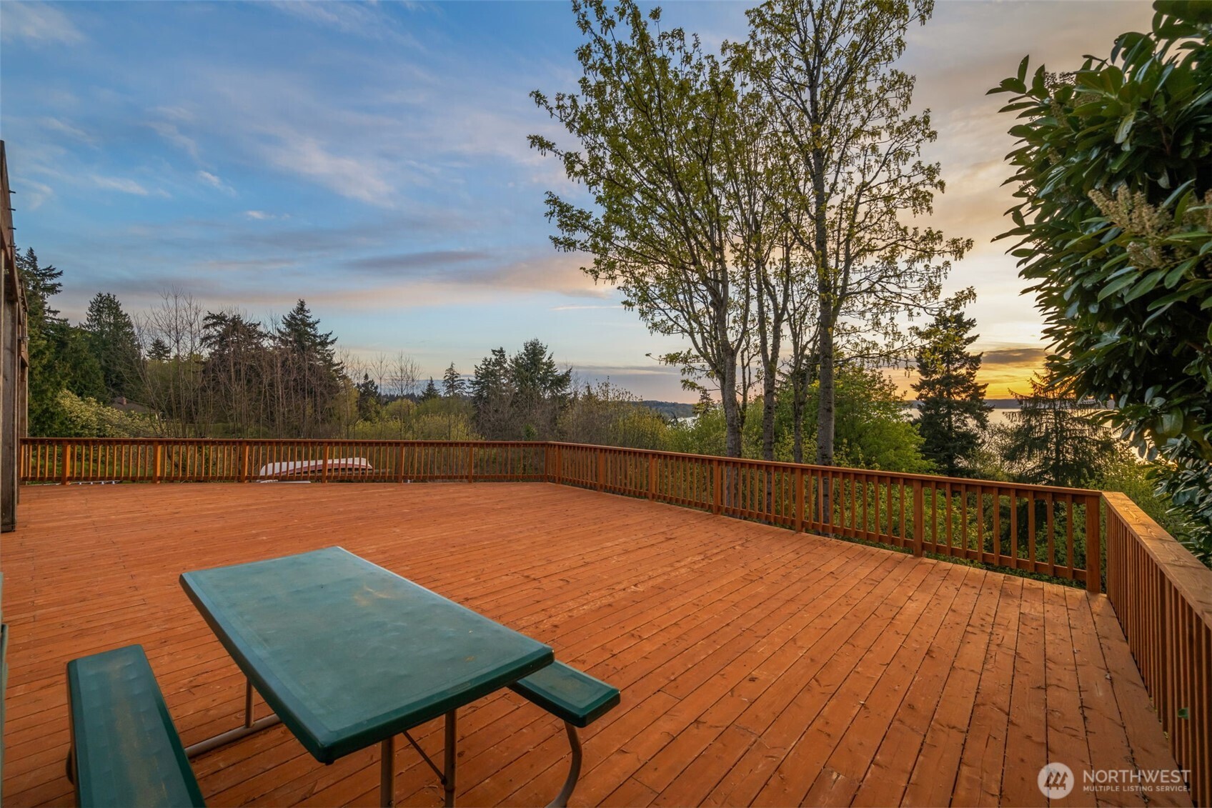 28017 13th Avenue S, Des Moines, WA 98198