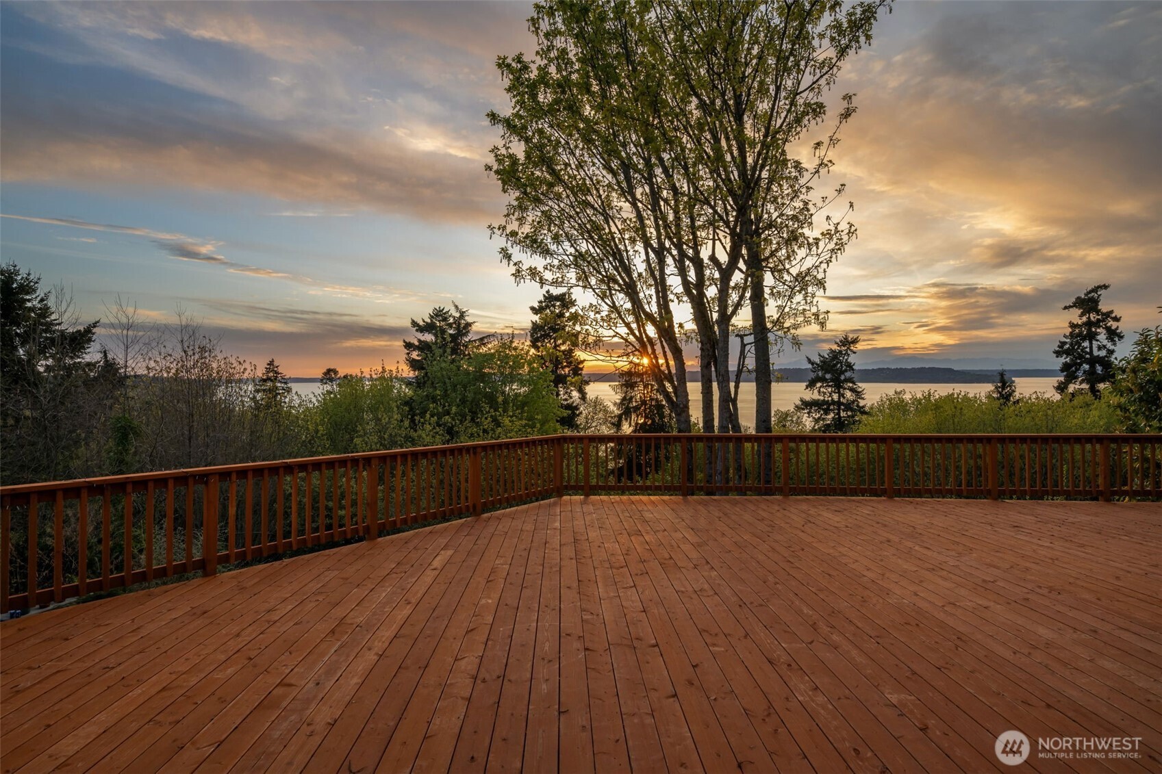 28017 13th Avenue S, Des Moines, WA 98198