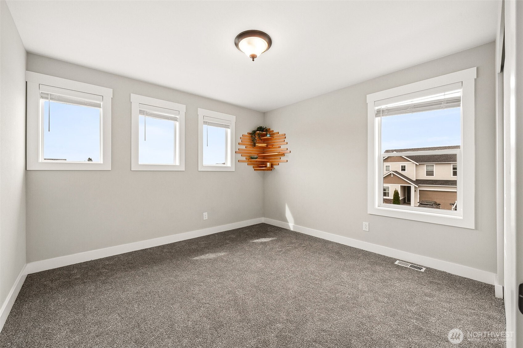 1500 E Nanevicz Avenue , Buckley, WA 98321