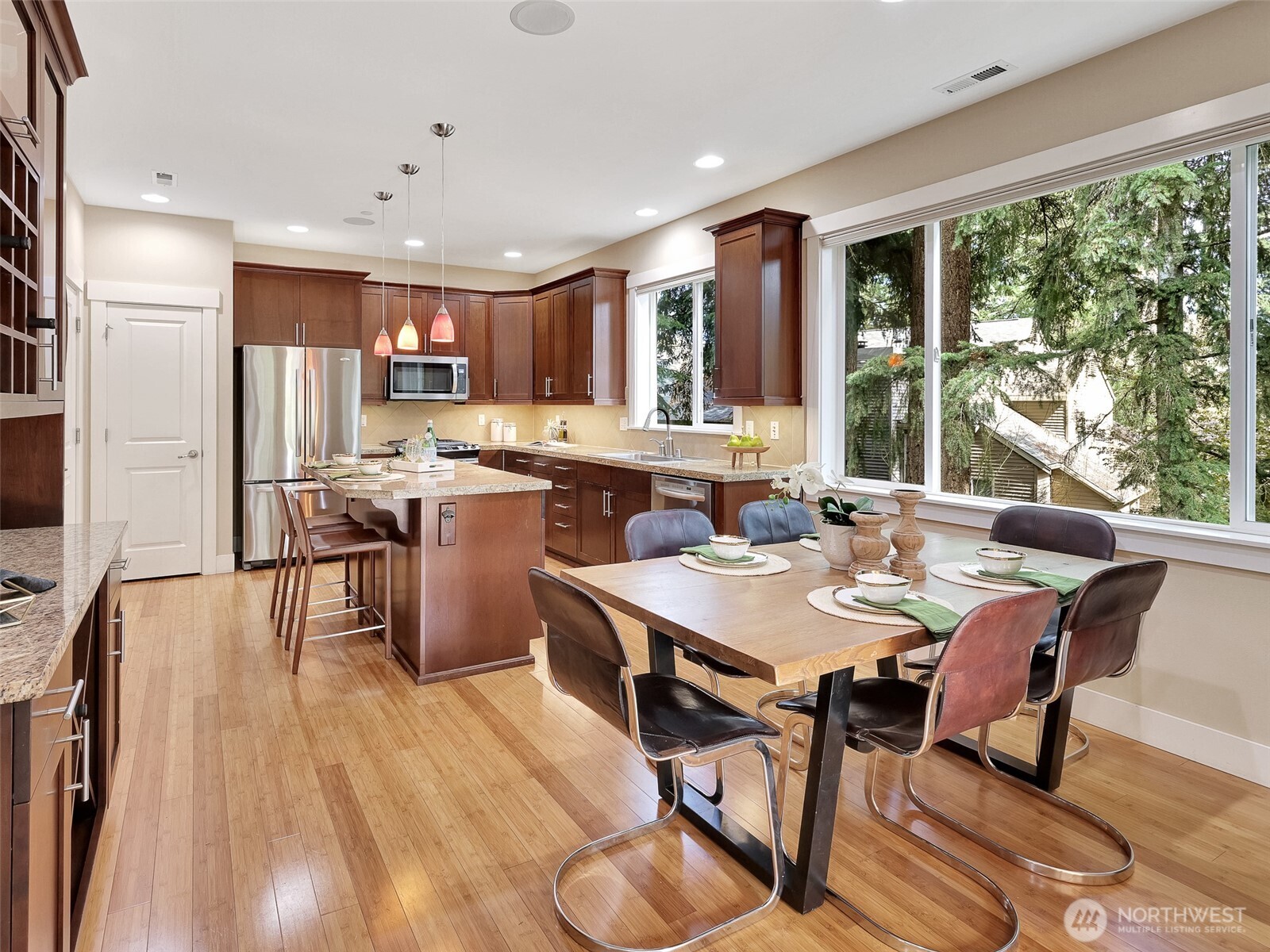 9060 177th Place NE #12, Redmond, WA 98052