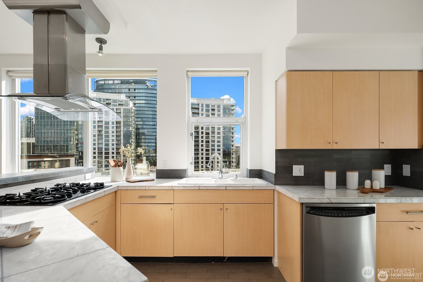 1100 106th Avenue NE #1002, Bellevue, WA 98004
