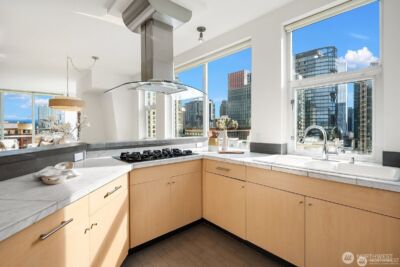 1100 106th Avenue NE #1002, Bellevue, WA 98004 - Photo 3