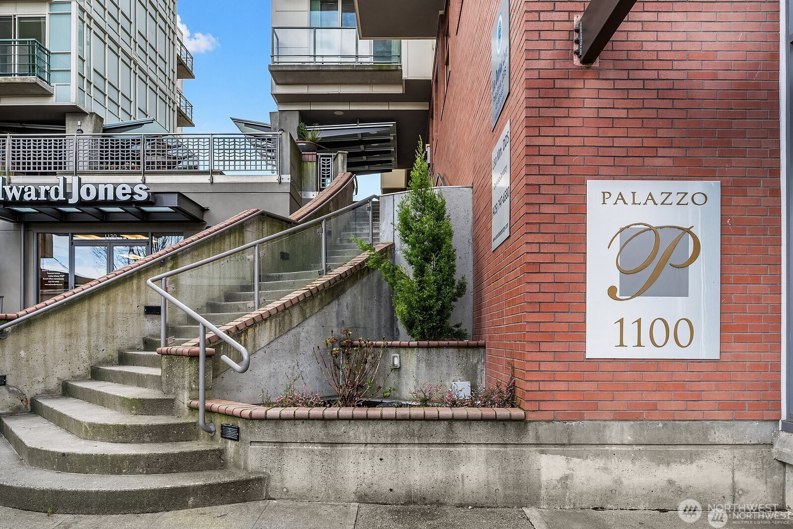 1100 106th Avenue NE #1002, Bellevue, WA 98004