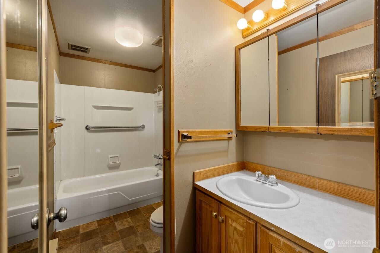 204 N Mason Street , Kittitas, WA 98934