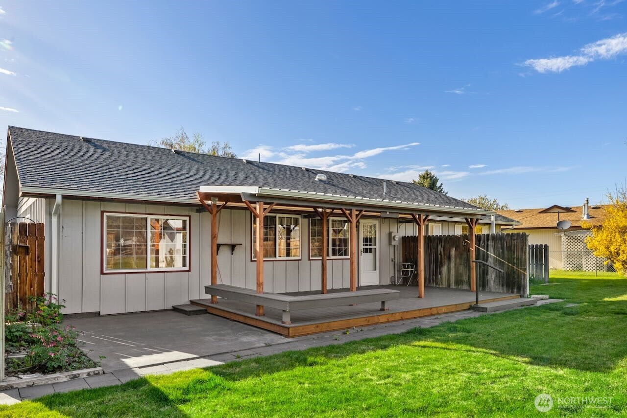 204 N Mason Street , Kittitas, WA 98934