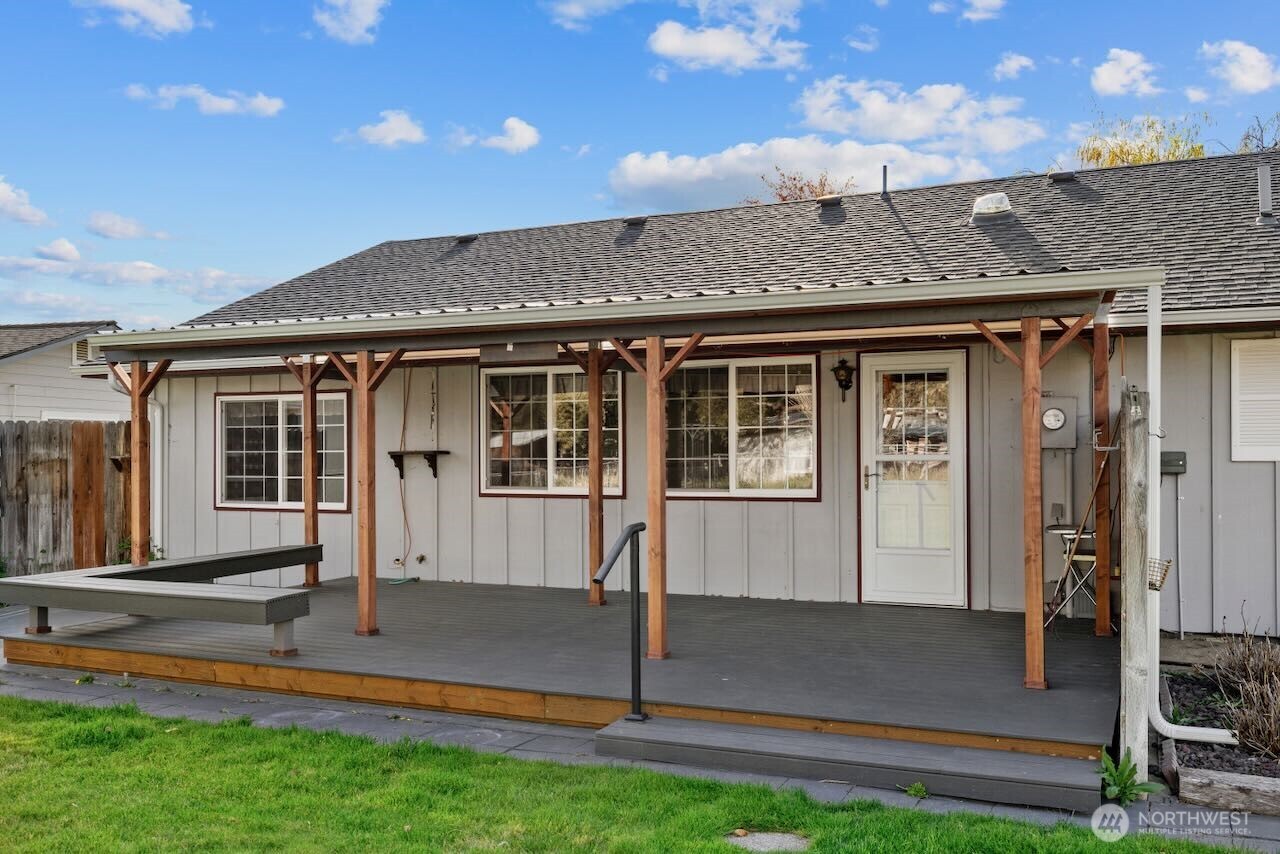 204 N Mason Street , Kittitas, WA 98934