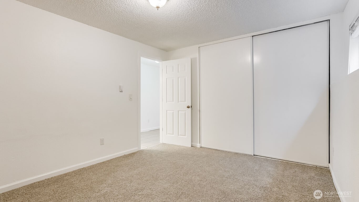 31003 14th Avenue S #D 13, Federal Way, WA 98003