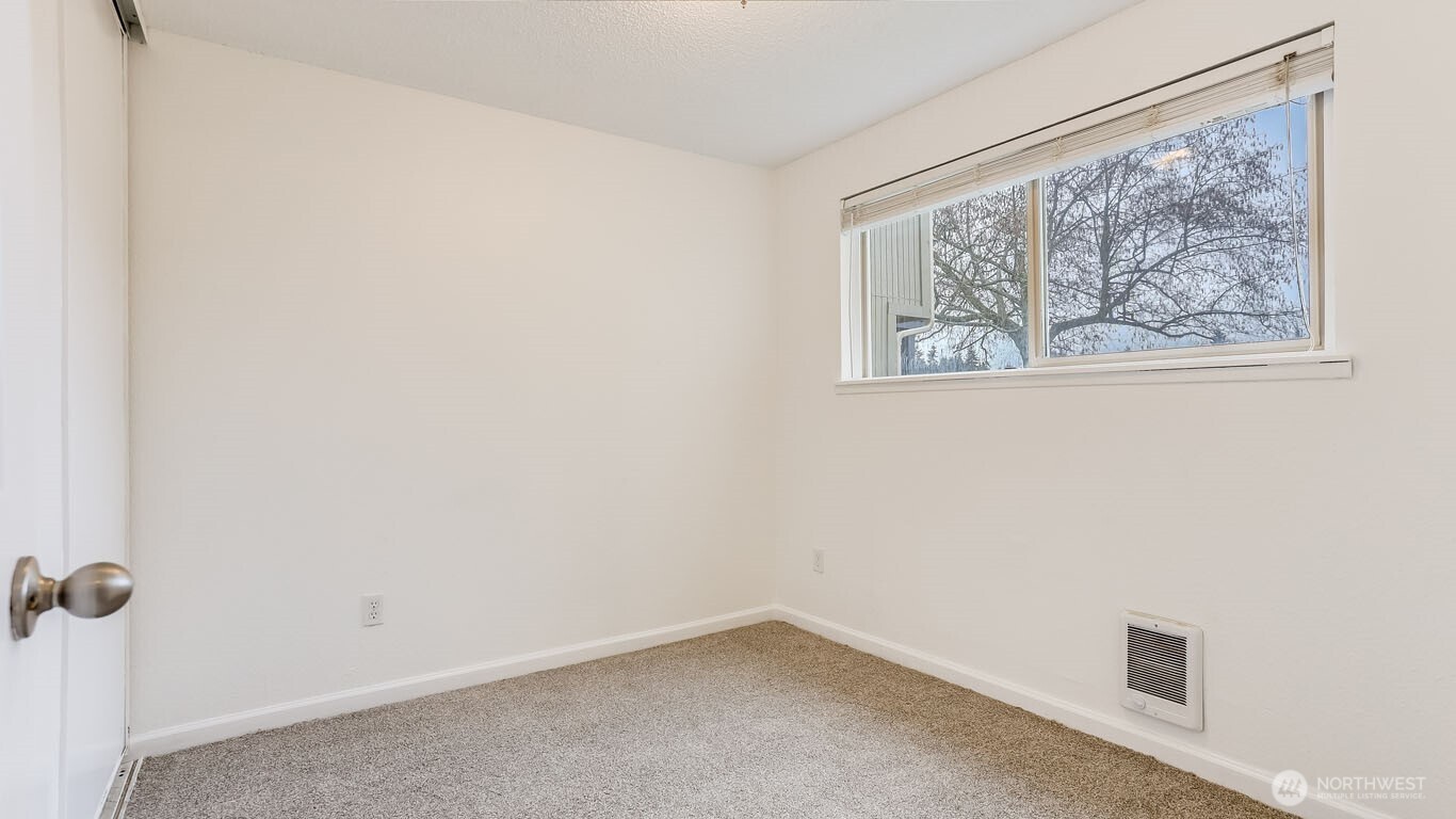 31003 14th Avenue S #D 13, Federal Way, WA 98003