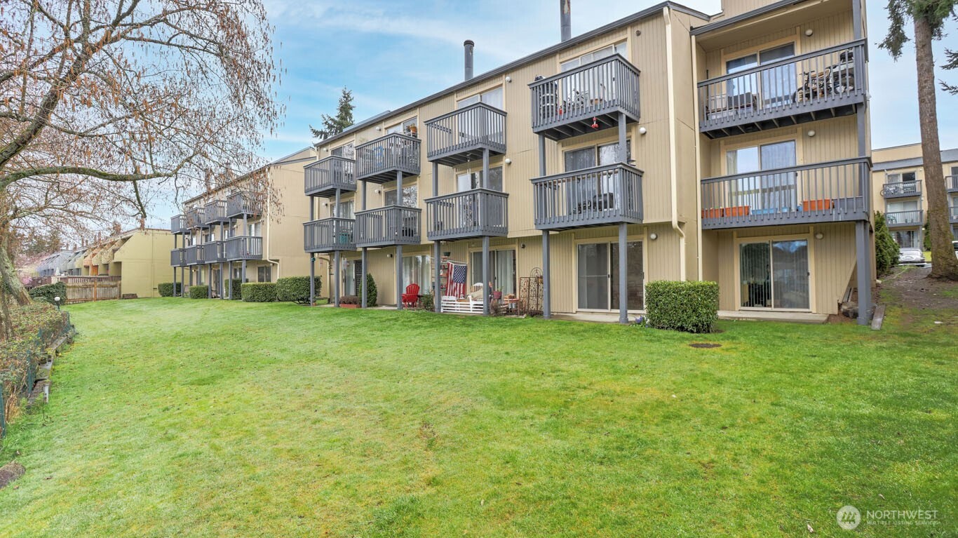 31003 14th Avenue S #D 13, Federal Way, WA 98003