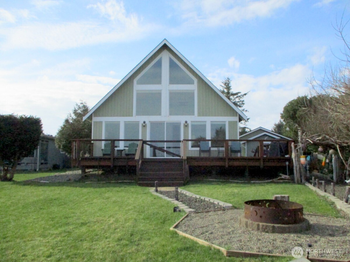 369 N Razor Clam Drive SW, Ocean Shores, WA 98569