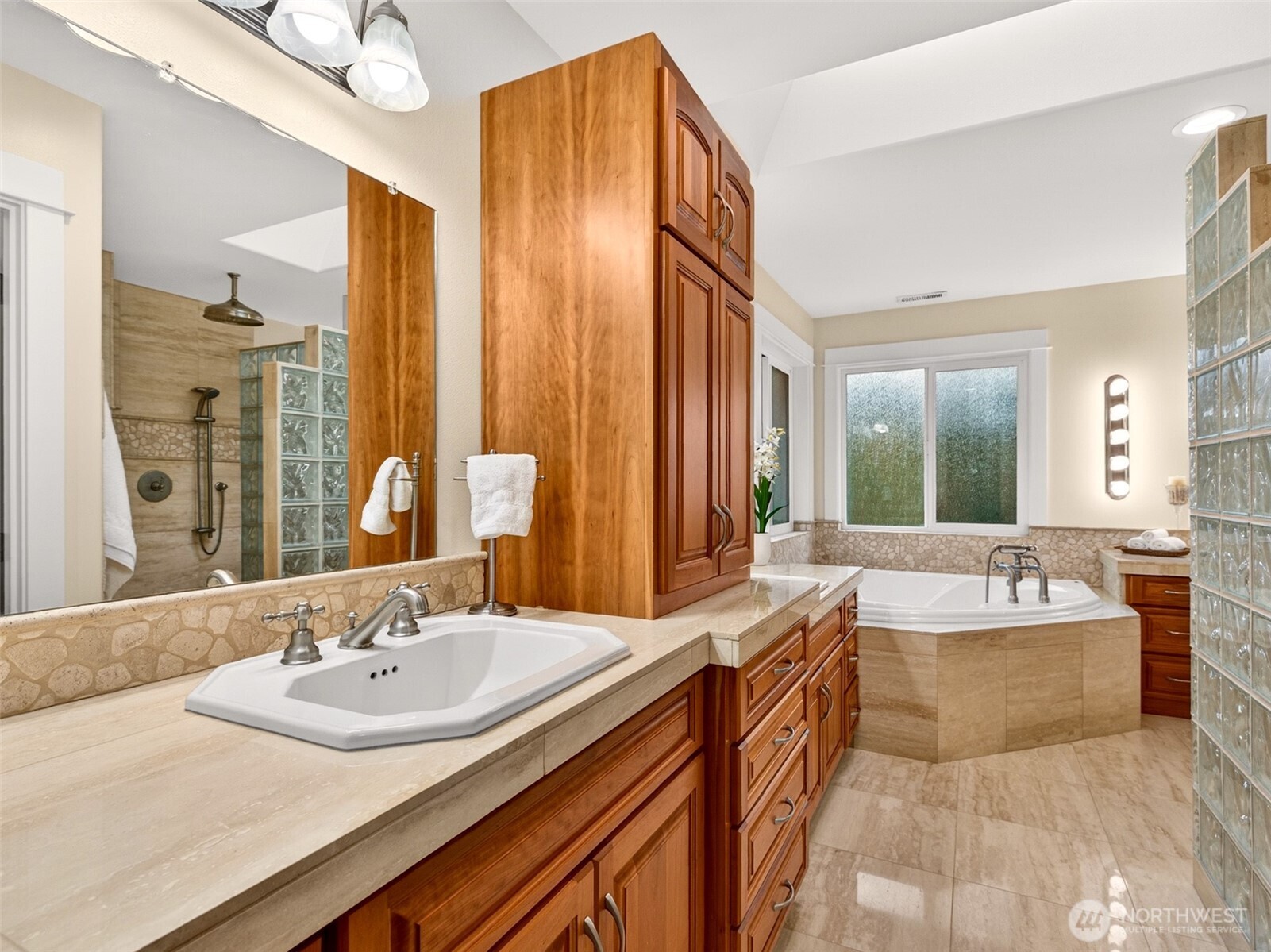 14425 235th Street SE, Snohomish, WA 98296