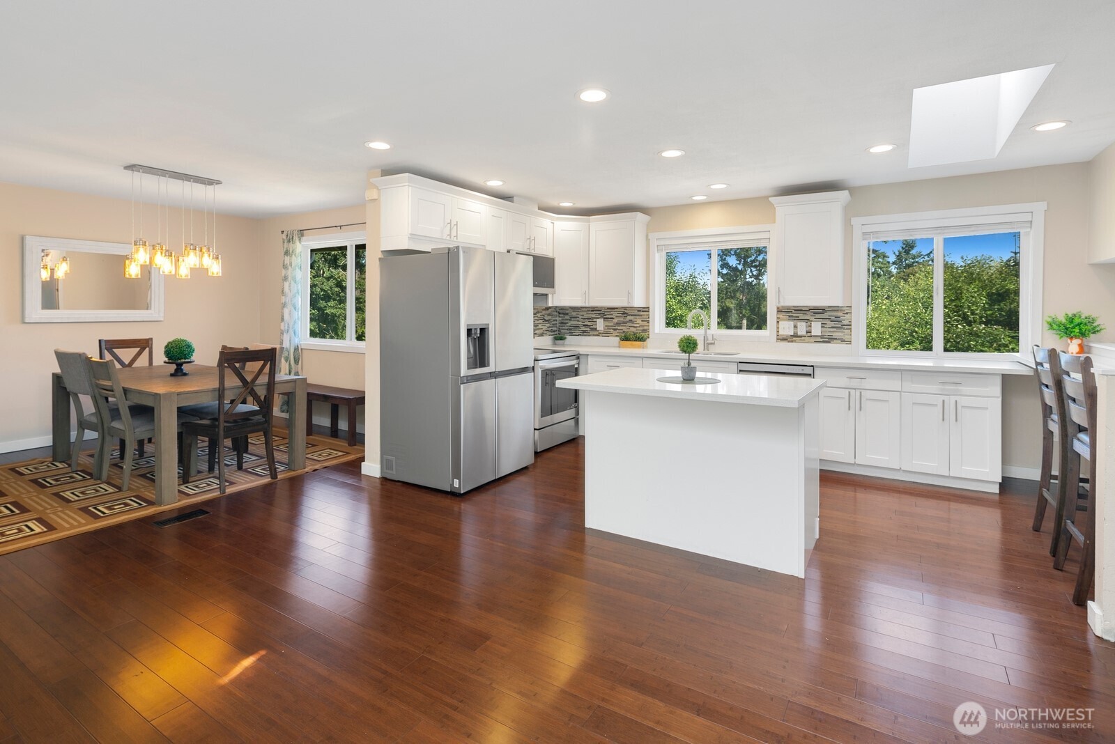 327 140th Street SW, Everett, WA 98208-6902