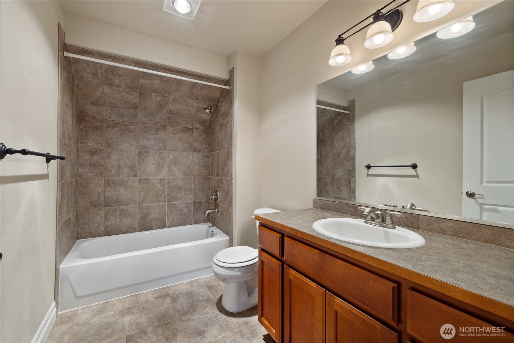 13525 171st Street E, Puyallup, WA 98374