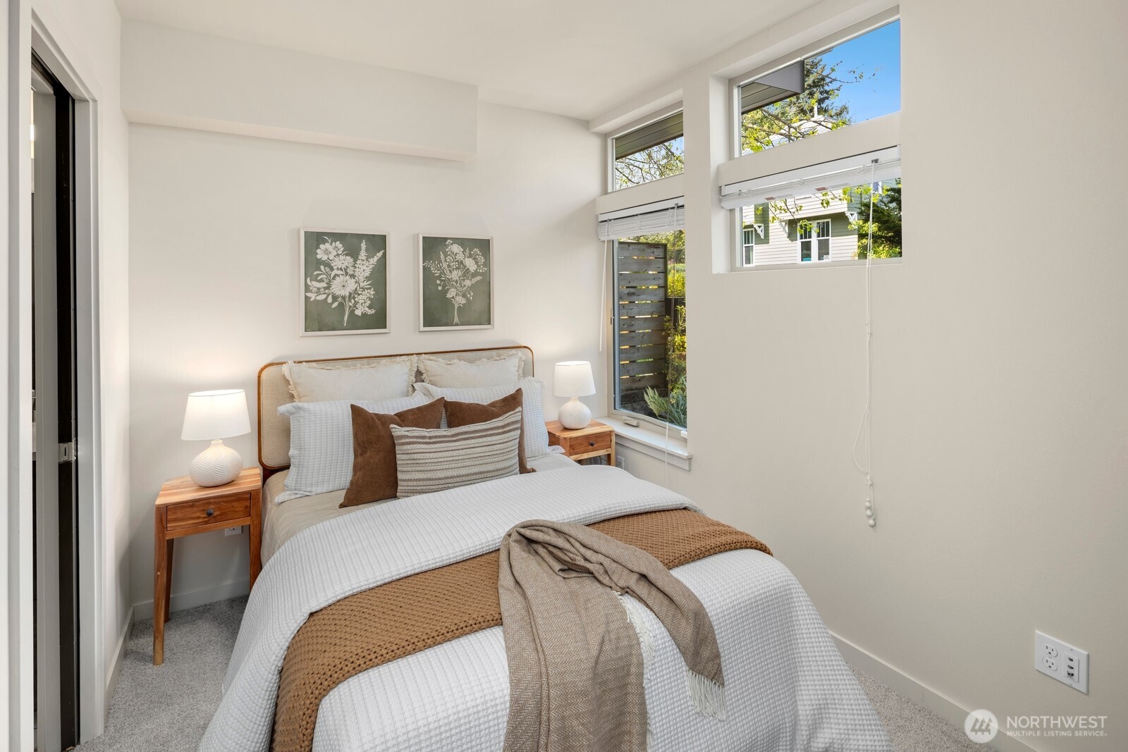 2613 NW 65th Street , Seattle, WA 98117