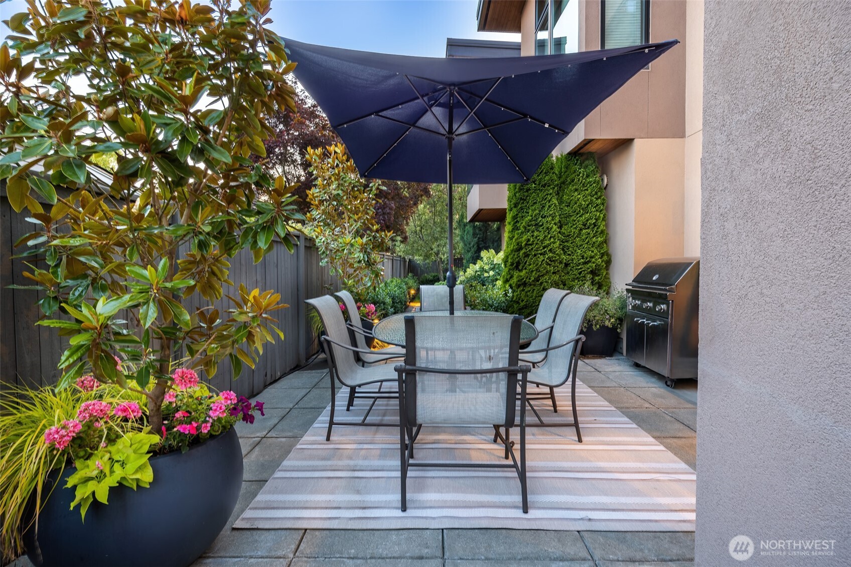 719 99th Avenue NE, Bellevue, WA 98004