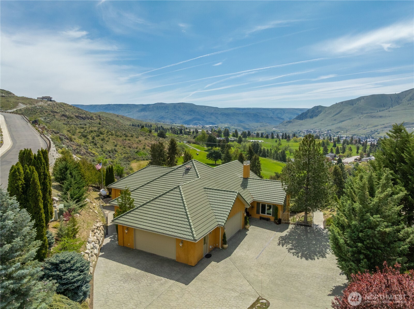 146 Long Drive , Chelan, WA 98816