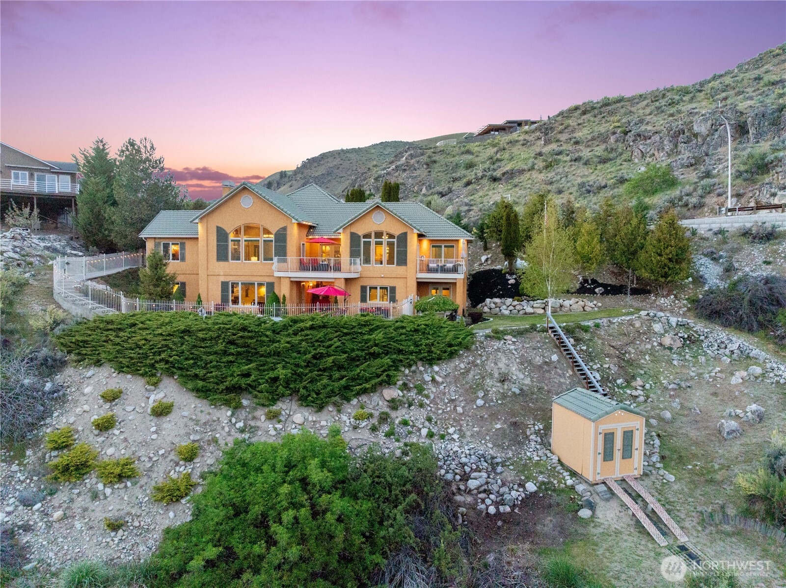 146 Long Drive , Chelan, WA 98816