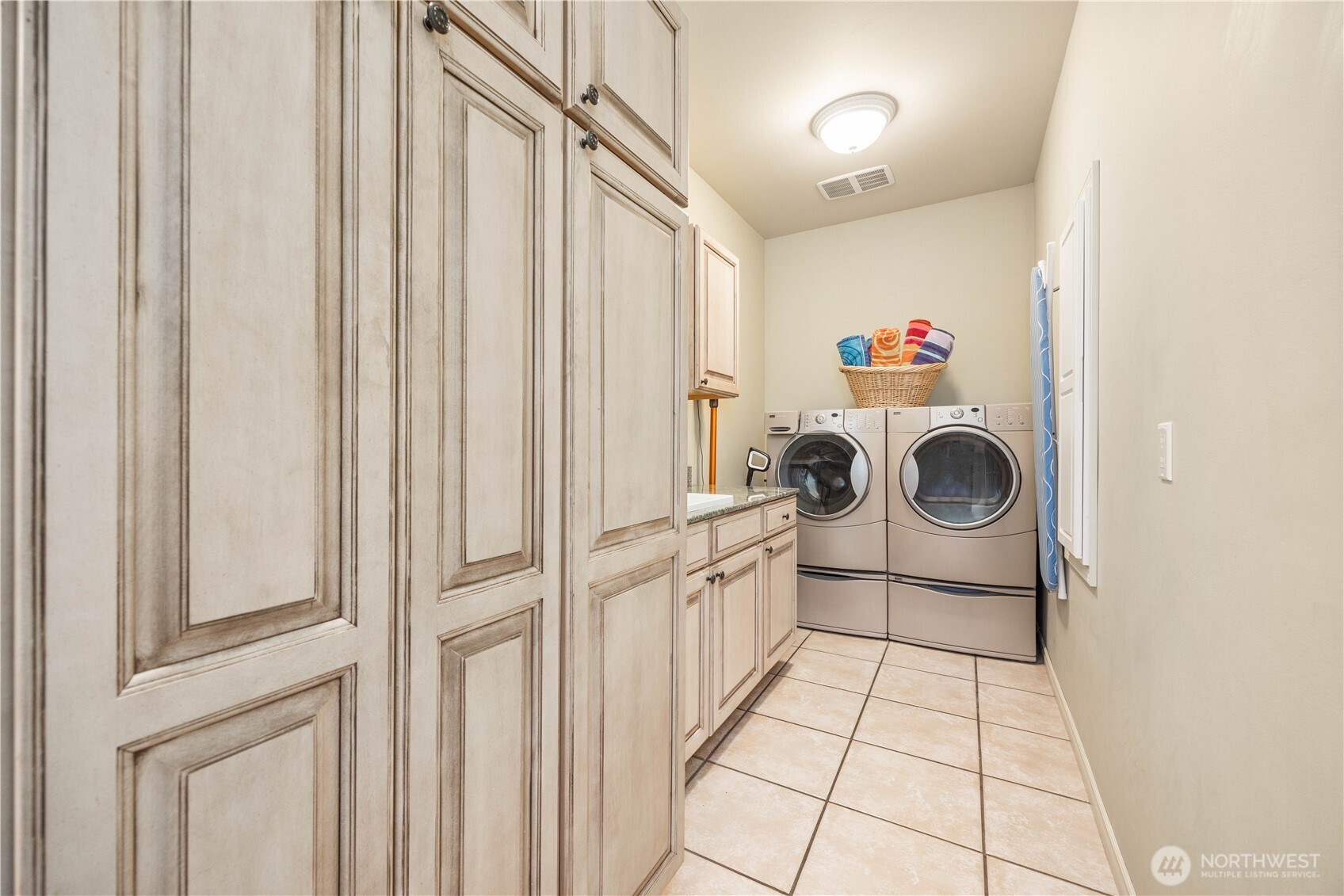 146 Long Drive , Chelan, WA 98816