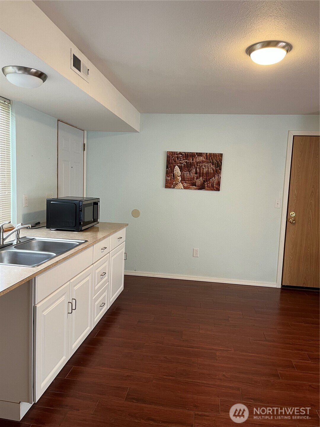 652 ADELE Avenue , Bremerton, WA 98312