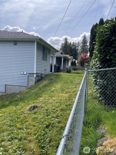 652 ADELE Avenue , Bremerton, WA 98312 - Photo 3
