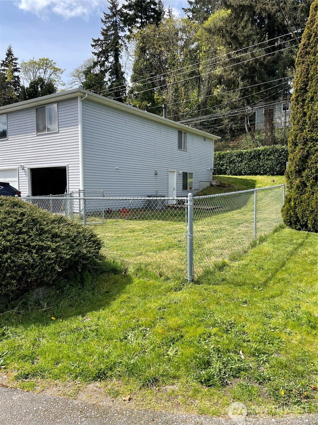 652 ADELE Avenue , Bremerton, WA 98312