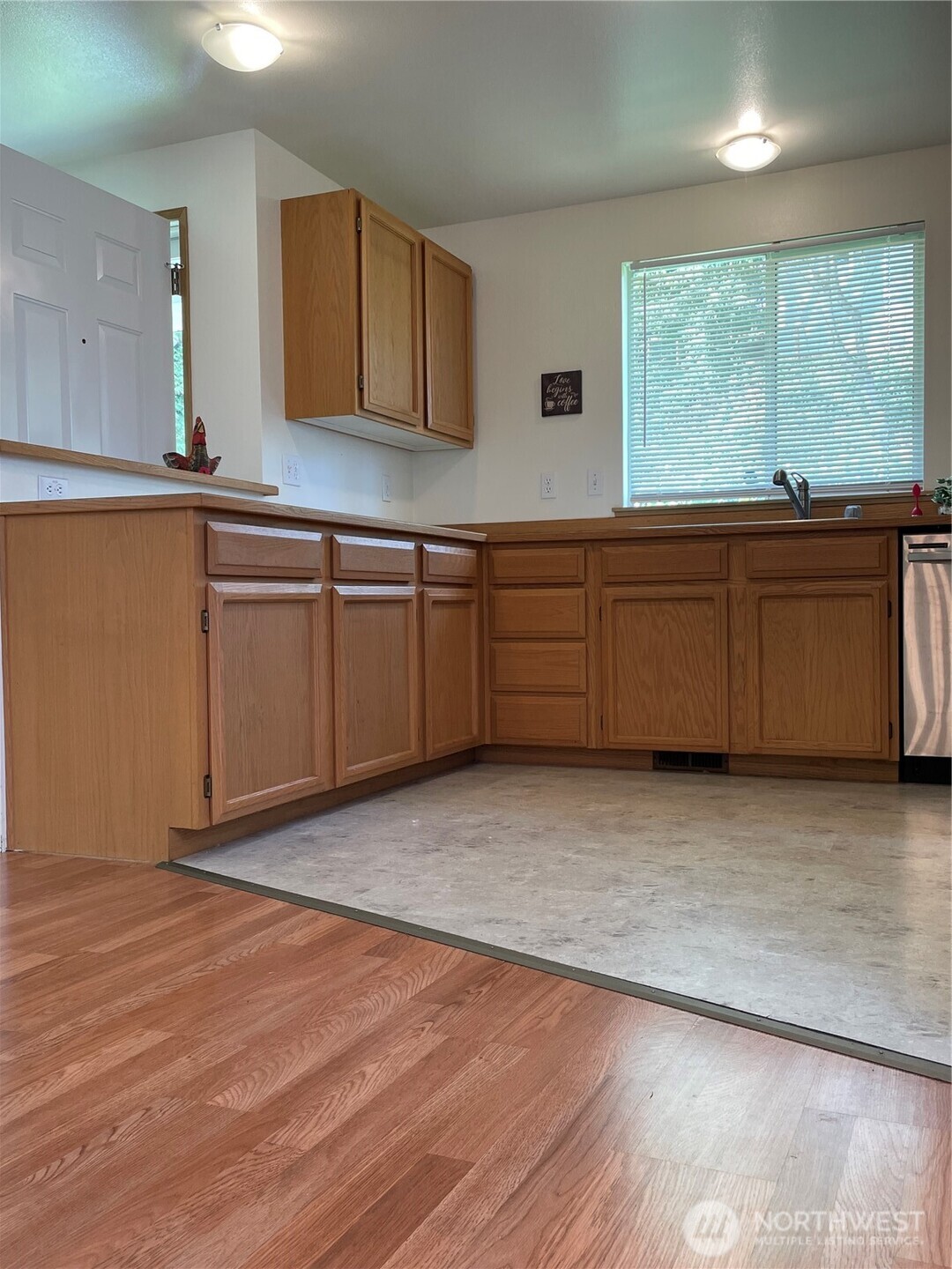 652 ADELE Avenue , Bremerton, WA 98312