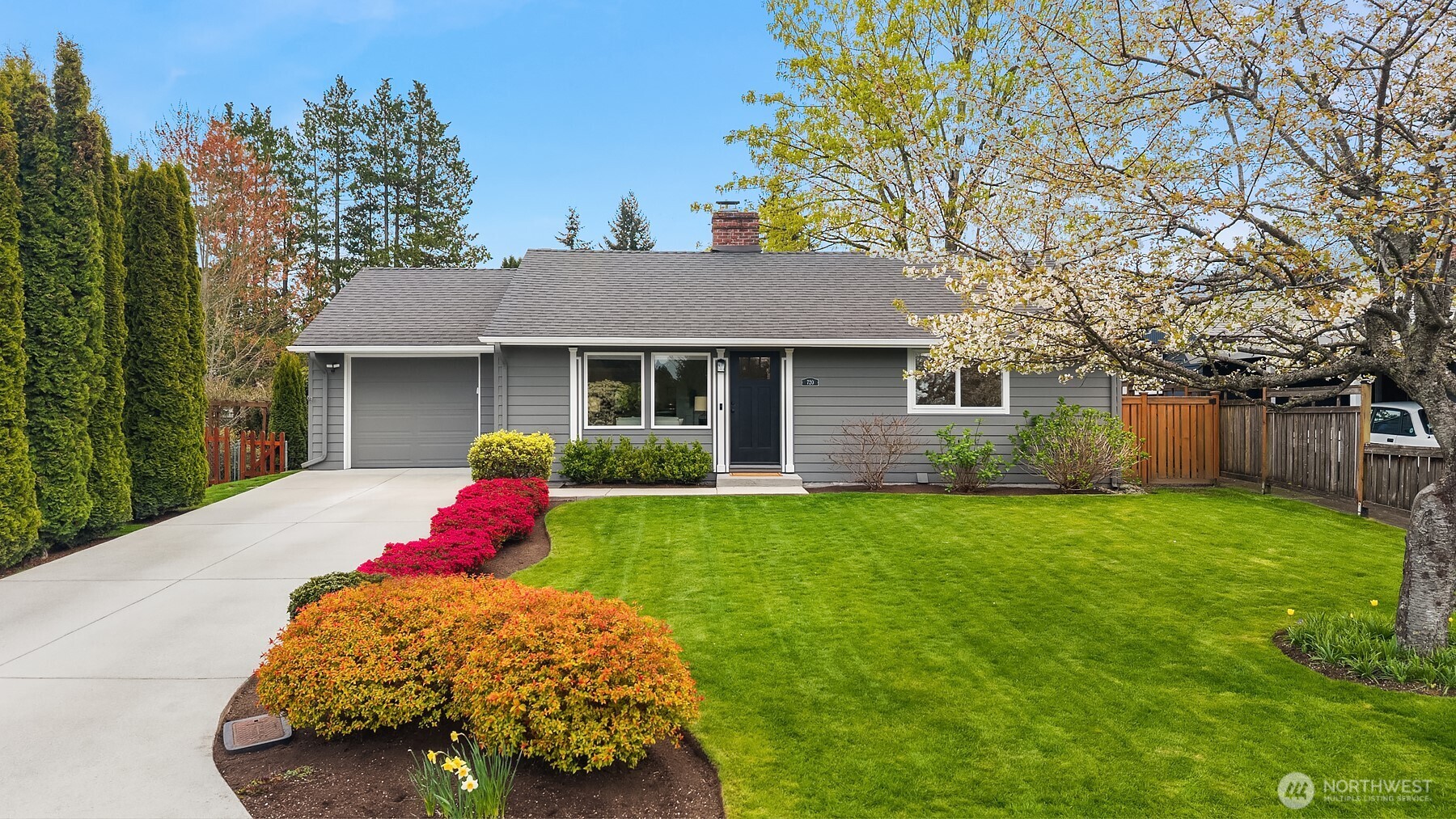 720 View Ridge Drive , Everett, WA 98203