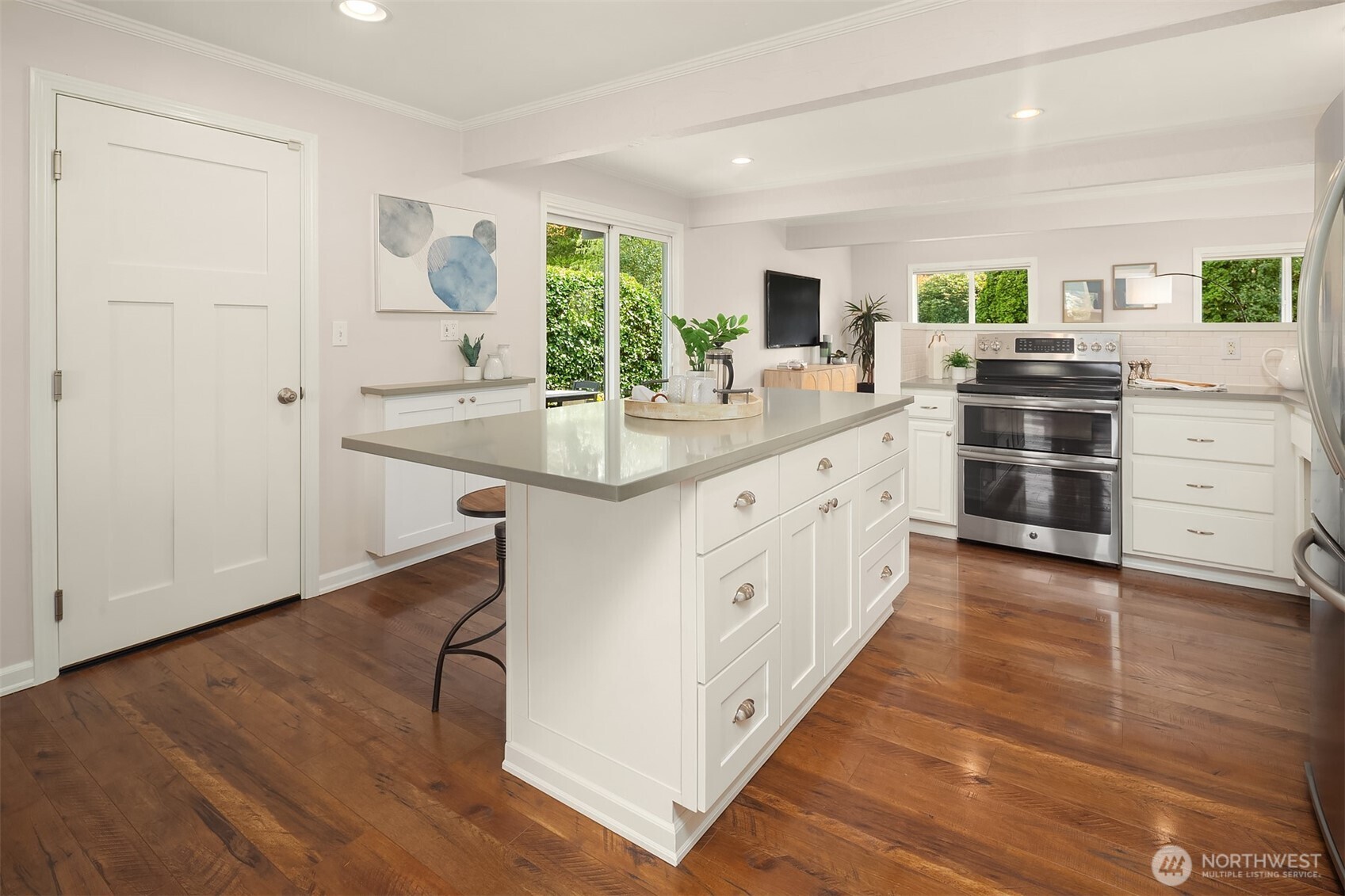 720 View Ridge Drive , Everett, WA 98203