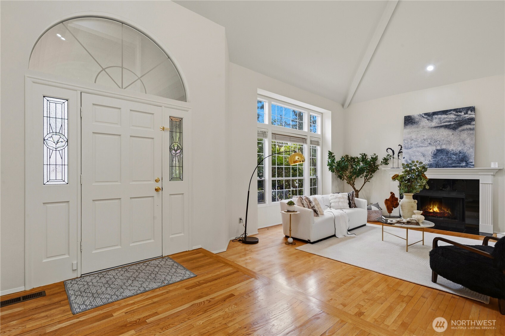 26057 SE 38th St , Sammamish, WA 98029