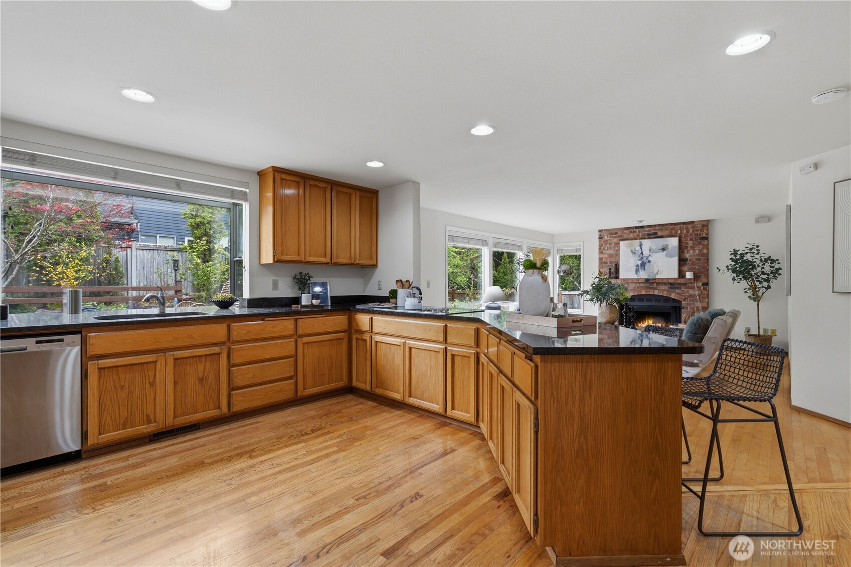 26057 SE 38th St , Sammamish, WA 98029