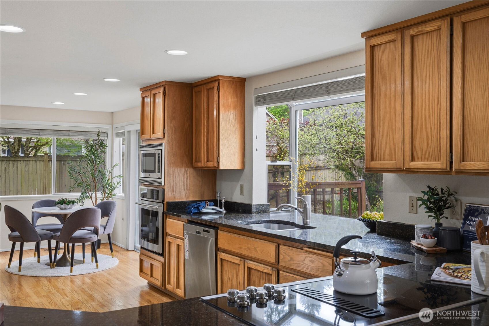 26057 SE 38th St , Sammamish, WA 98029