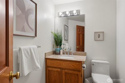 26057 SE 38th St , Sammamish, WA 98029 - Photo 17