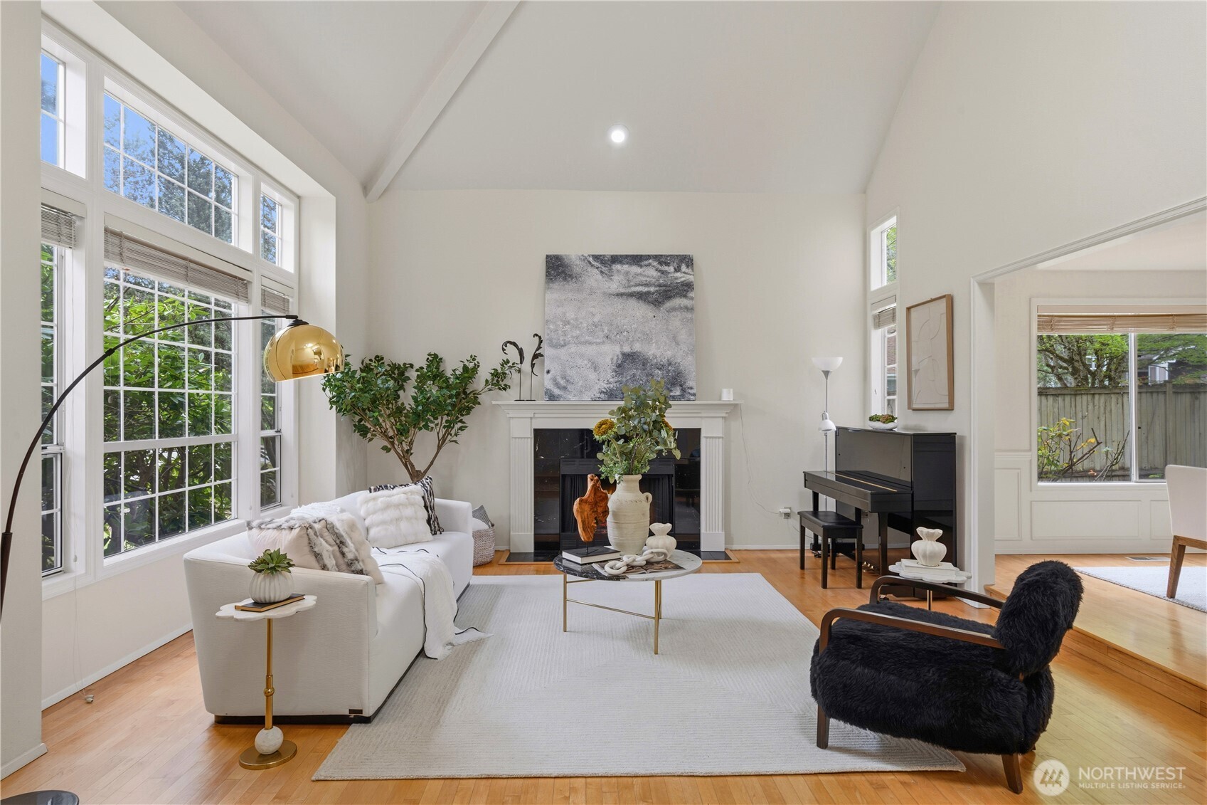 26057 SE 38th St , Sammamish, WA 98029