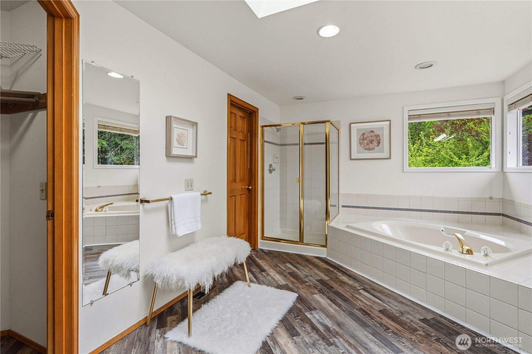 26057 SE 38th St , Sammamish, WA 98029