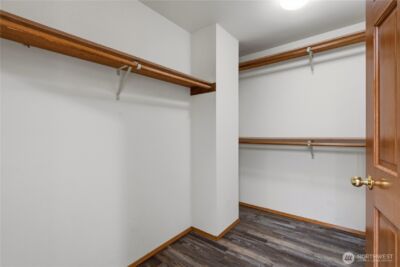 26057 SE 38th St , Sammamish, WA 98029 - Photo 22