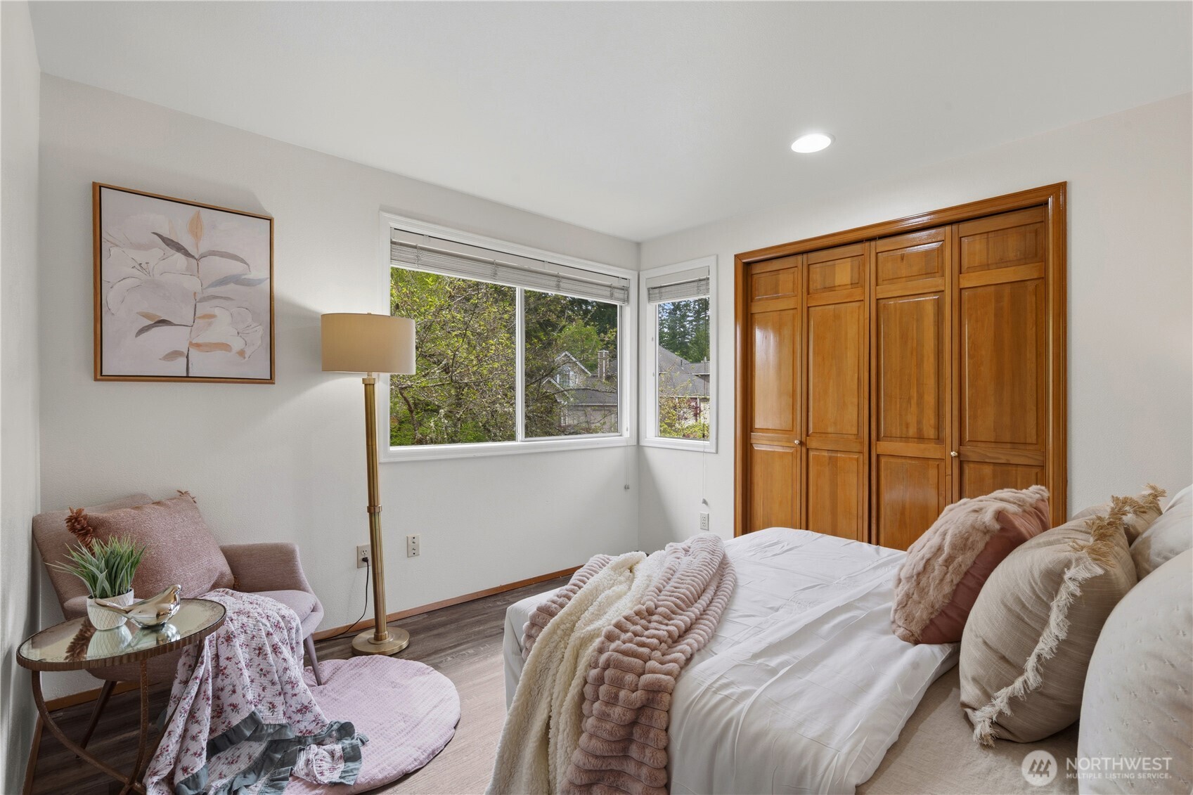 26057 SE 38th St , Sammamish, WA 98029