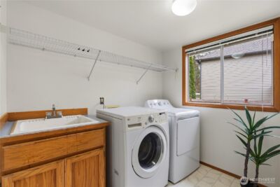 26057 SE 38th St , Sammamish, WA 98029 - Photo 31