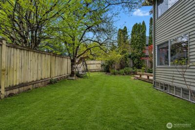 26057 SE 38th St , Sammamish, WA 98029 - Photo 32