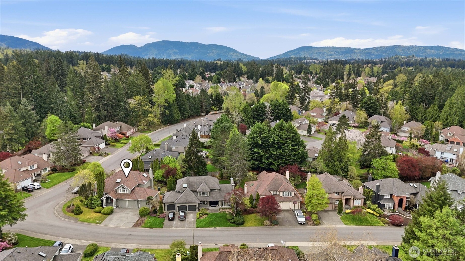 26057 SE 38th St , Sammamish, WA 98029