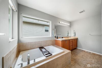 1195 Ebbets Drive SW, Tumwater, WA 98512 - Photo 16