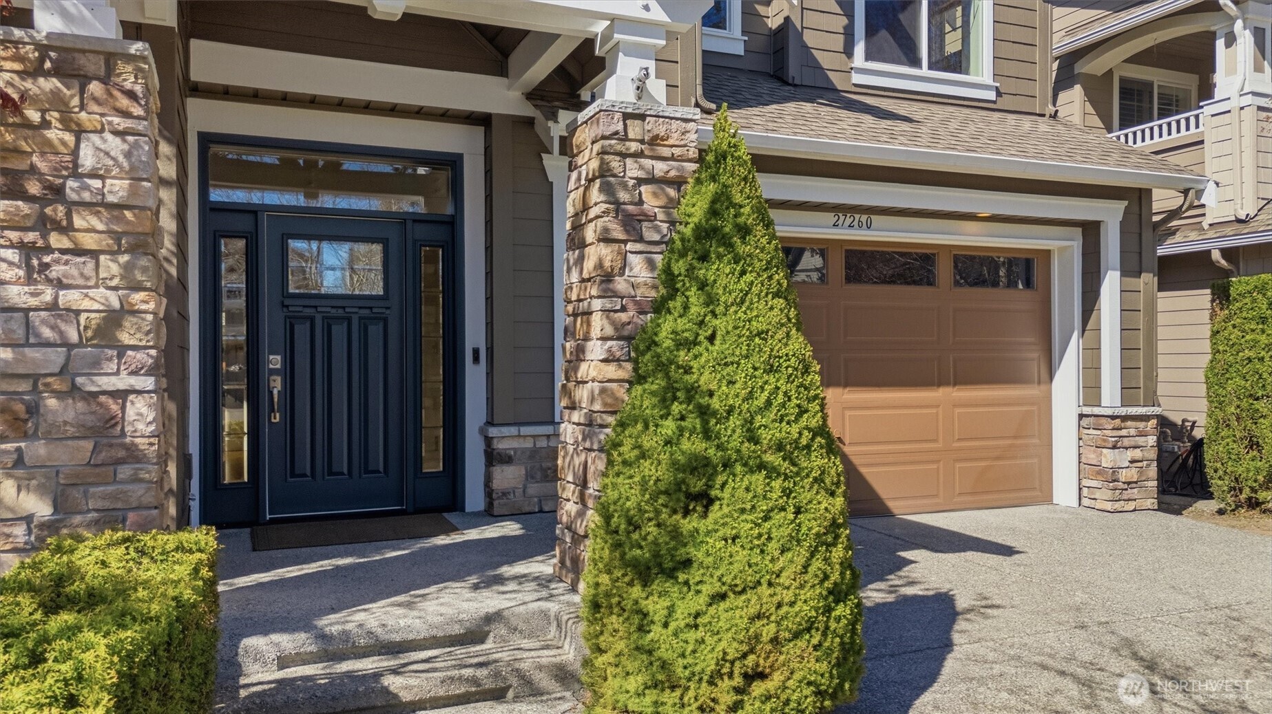 27260 SE 19th Place , Sammamish, WA 98075
