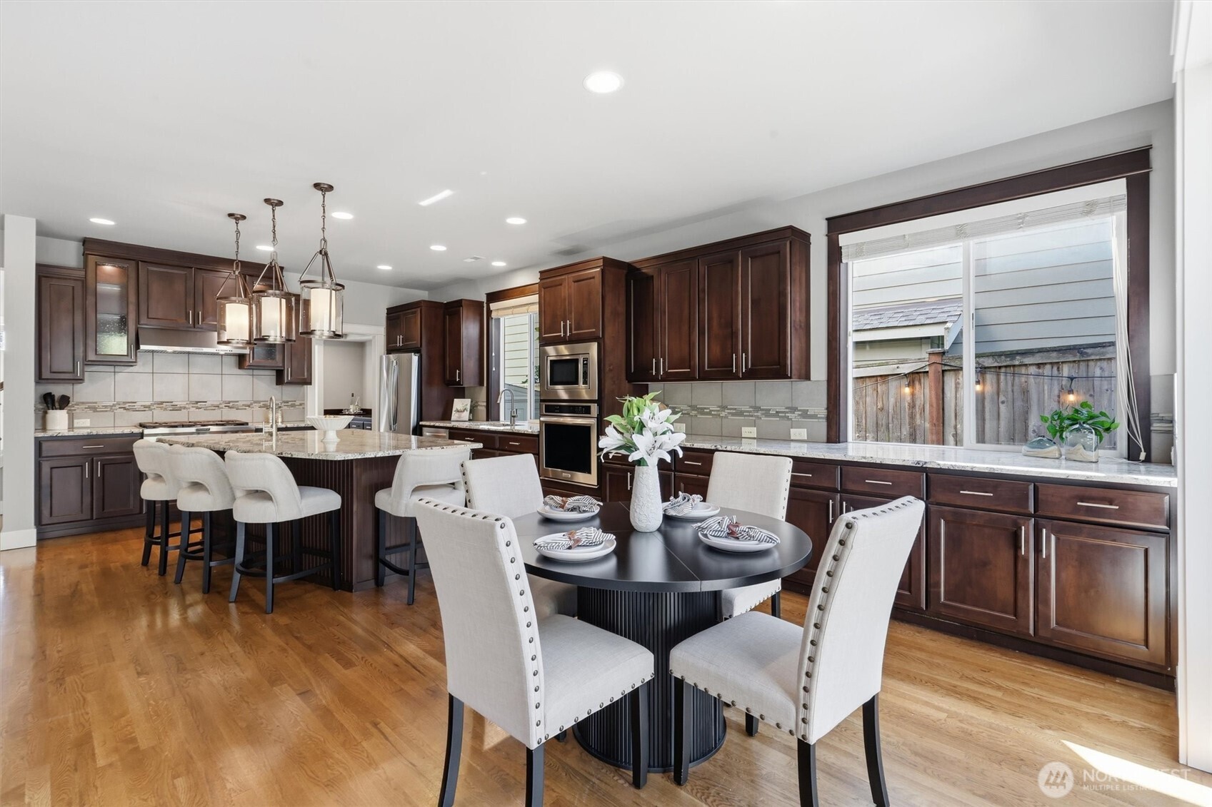 27260 SE 19th Place , Sammamish, WA 98075